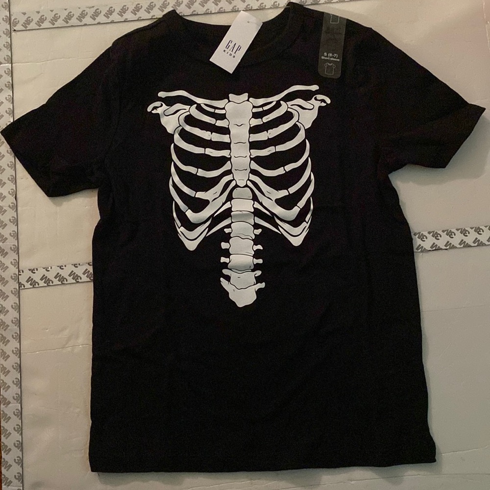 Gap Kids Short-sleeve, Graphic T-Shirt, Color:Black Size: 6-7 (S), Cotton 100%